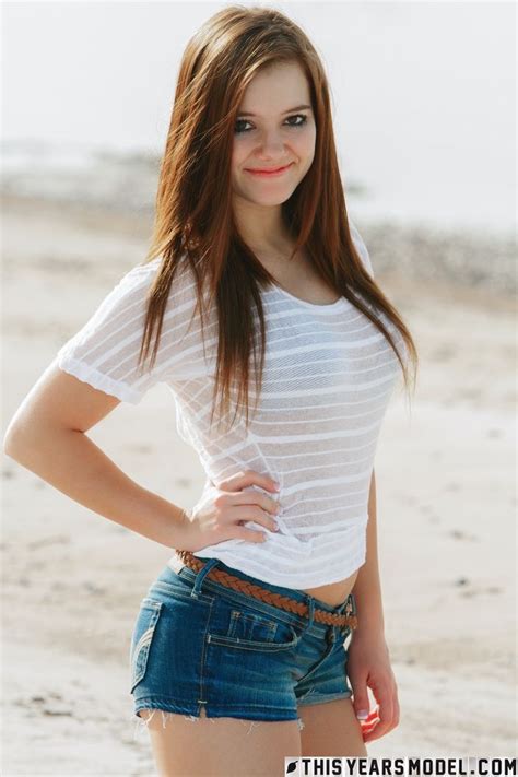 Top 10 Petite Chicks .